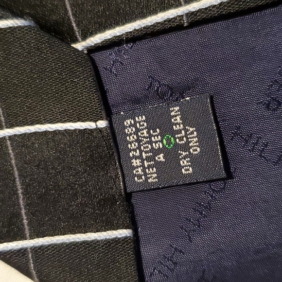 Men's Tommy Hilfiger black pattern with blue, 5 foot in length - Picture 4 of 6